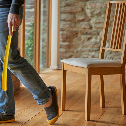 Long Handled Yellow Plastic Shoe Horn (21-inch / 53cm)