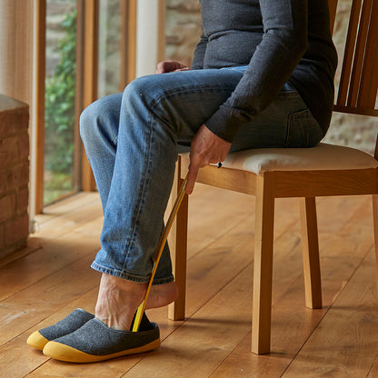 Long Handled Yellow Plastic Shoe Horn (21-inch / 53cm)